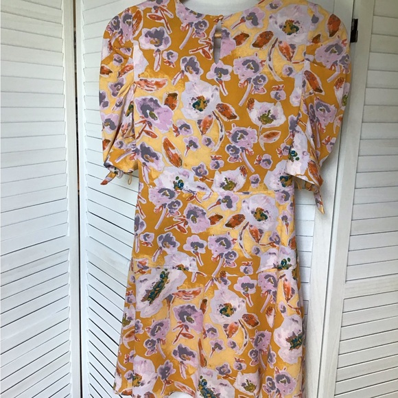 Free People Floral Babydoll Yellow Flowy Dress Rayon Size 4 Short Sleeve V-Neck - Picture 2 of 6